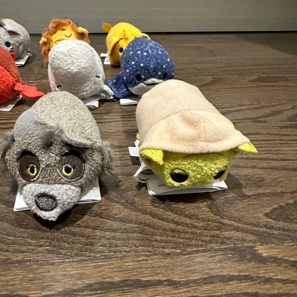 Disney Store Tsum Tsum Minis Set 10 Cats & Sealife & Star Wars Plush Animal Toy - Picture 3 of 5